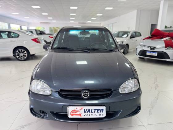 CHEVROLET CLASSIC 1.0 MPFI LIFE 8V FLEX 4P MANUAL CHEVROLET CLASSIC 1.0 MPFI LIFE 8V FLEX 4P MANUAL